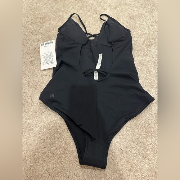 Lululemon 10 NWT Shoreline One Piece Black - Picture 5 of 6